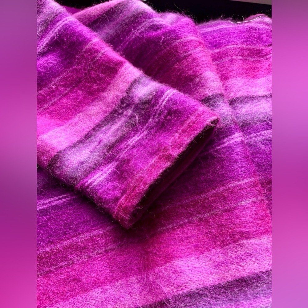 Upcycled alpaca wool-blend blanket cardigan, ladies' size M-L - Picture 9 of 10